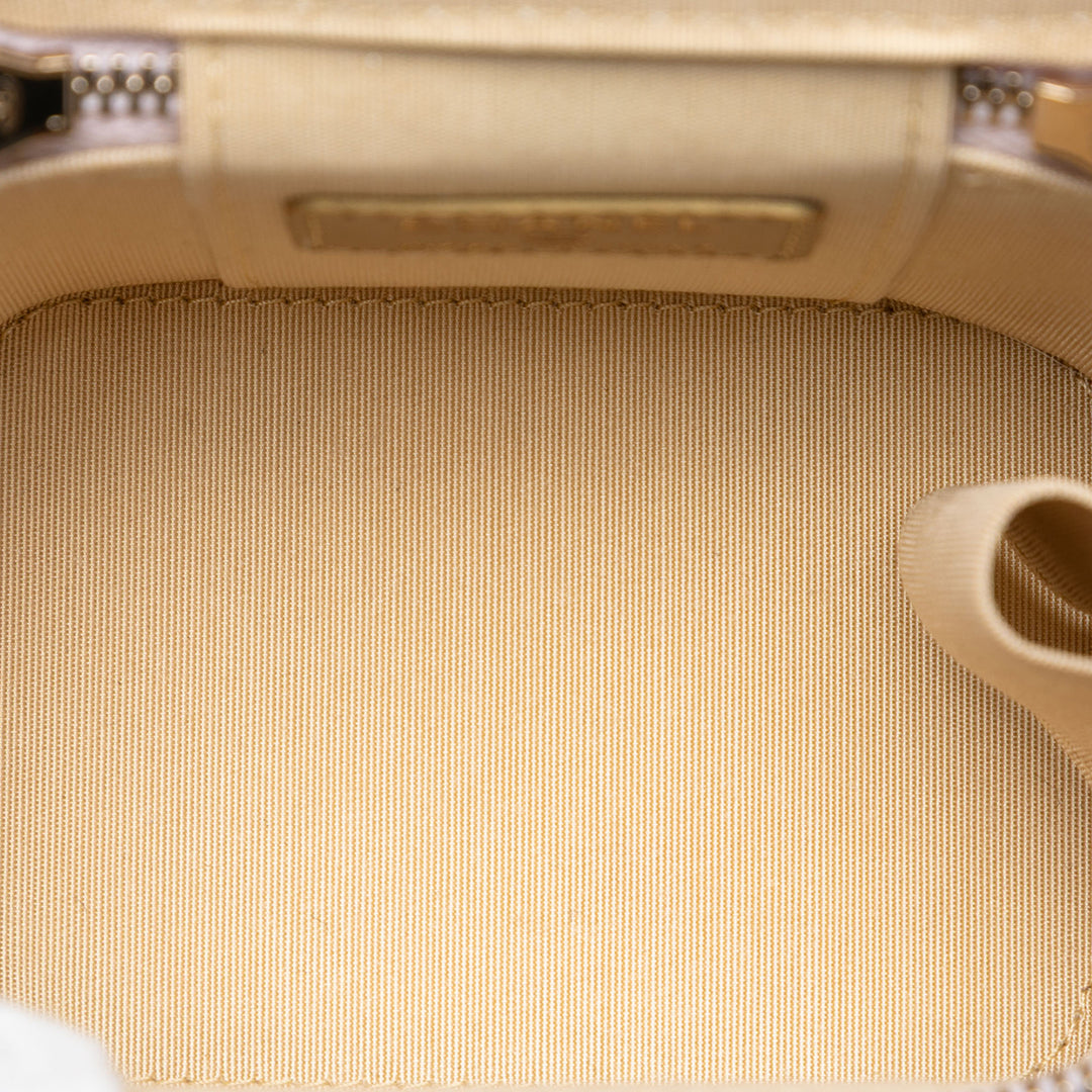 Chanel Mini Matelassé Cuir d’agneau Perle Crush Vanity avec chaîne