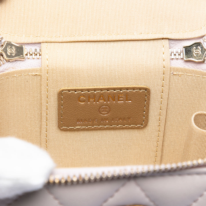 Chanel Mini Matelassé Cuir d’agneau Perle Crush Vanity avec chaîne