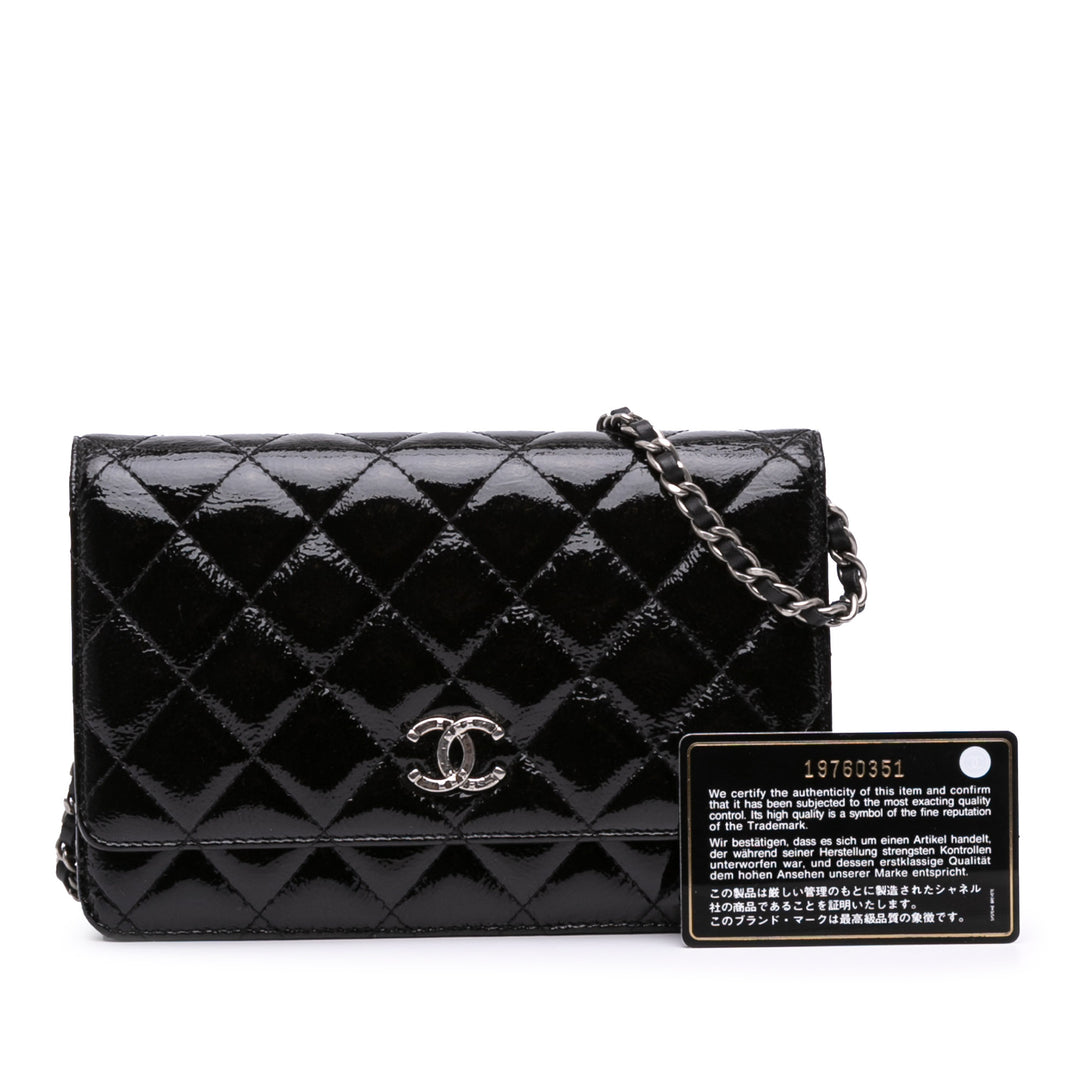 CC Quilted Patent Wallet On Chain Black - Gaby Paris