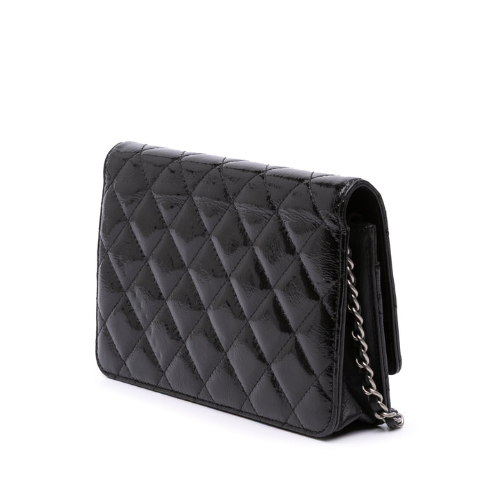CC Quilted Patent Wallet On Chain Black - Gaby Paris