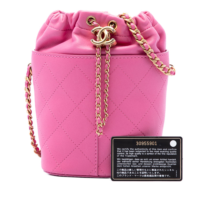 Chanel Sac seau CC Matelassé à cordon seau Petit Cuir caviar Rose – vue 7 – GABY PARIS
