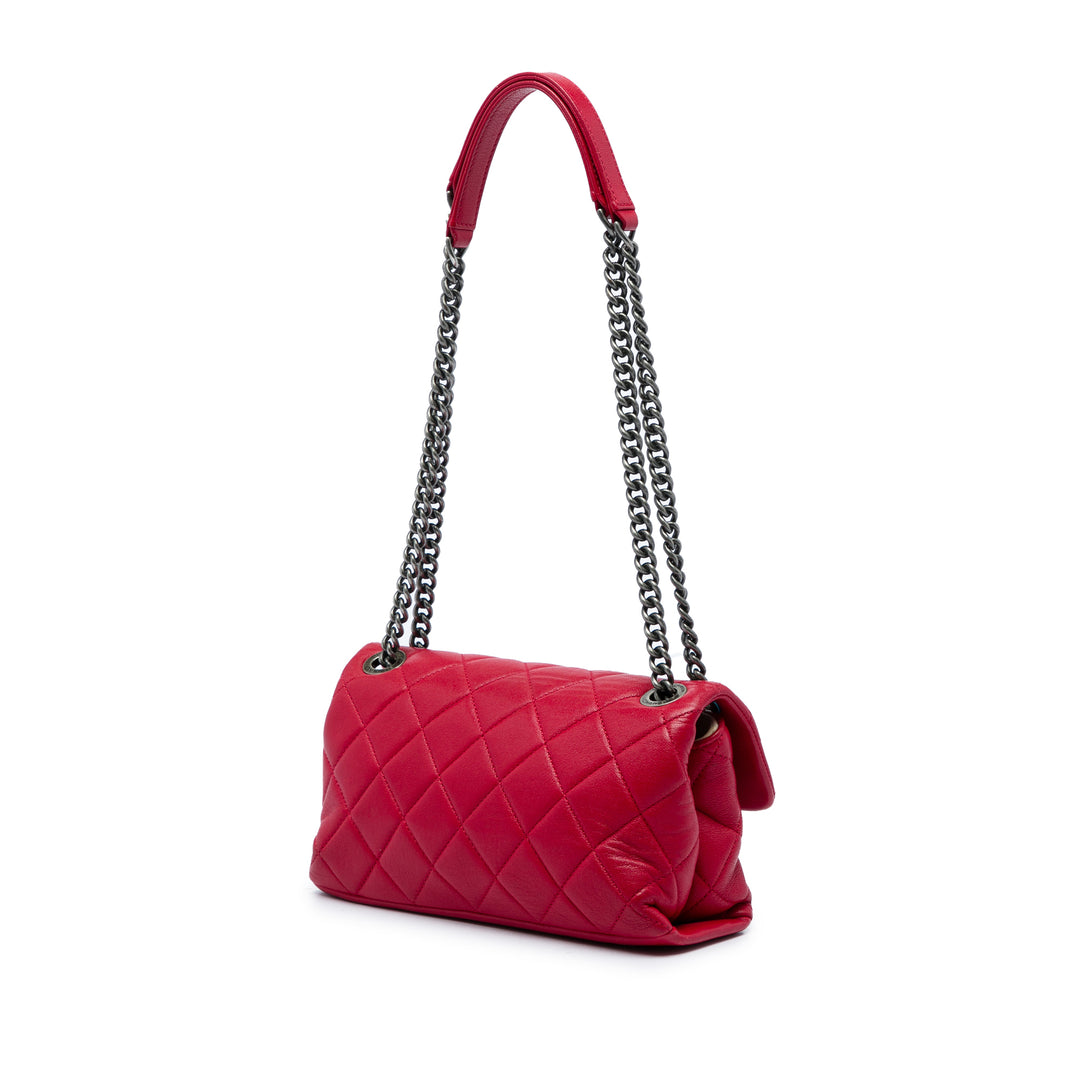 Chanel Small Matelassé Sheepskin Rocks à rabat