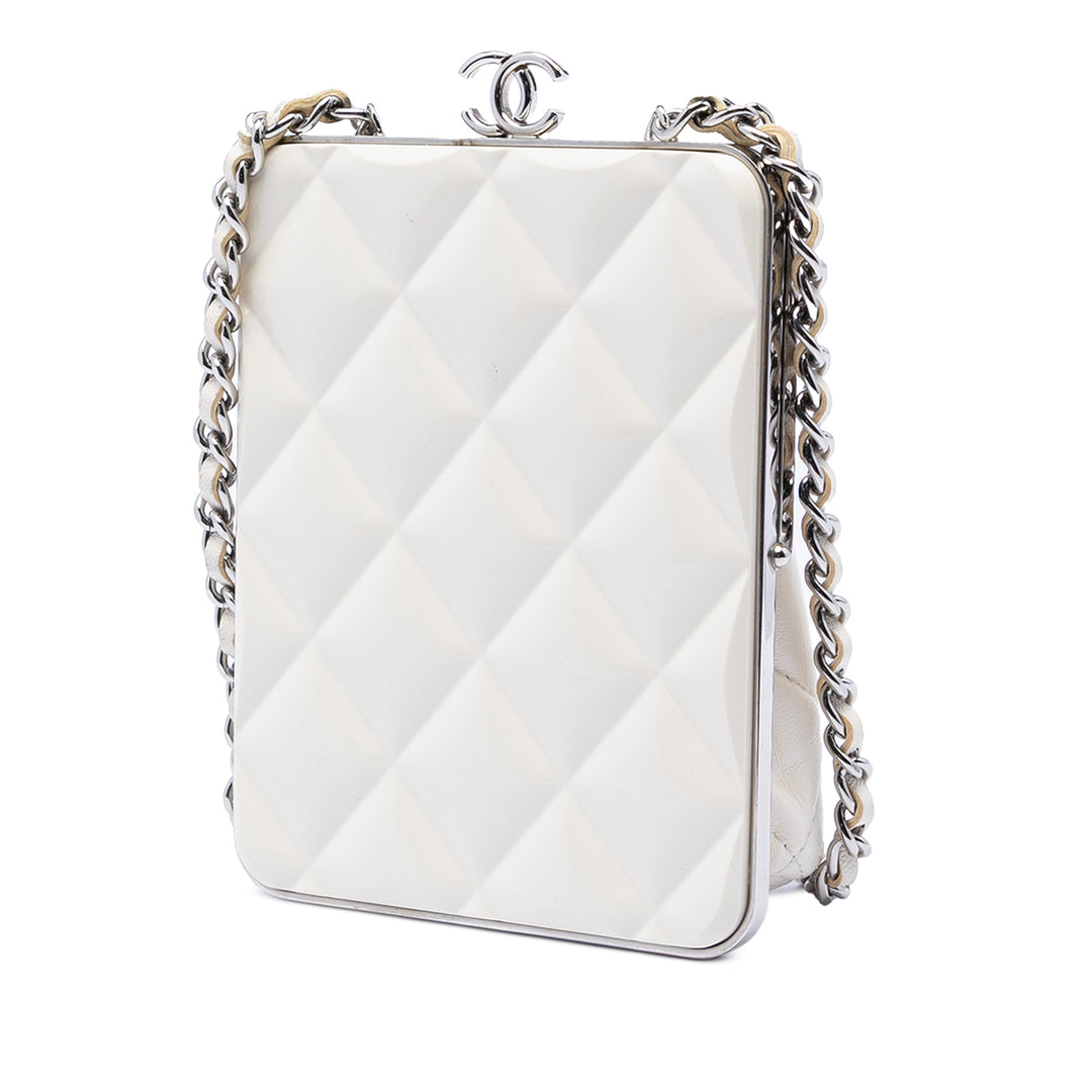 Chanel CC Matelassé Acrylic et Cuir d’agneau Evening Pochette avec chaîne