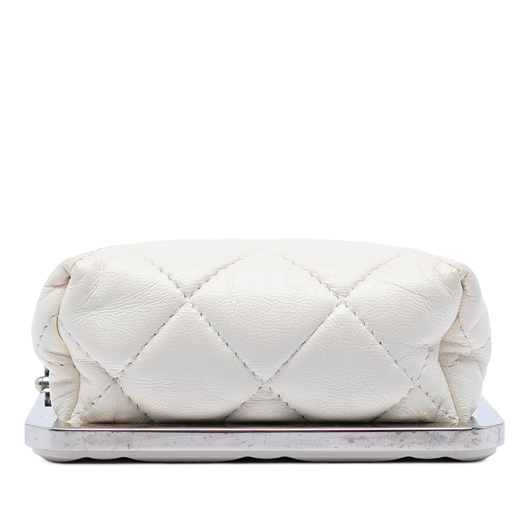 Chanel CC Matelassé Acrylic et Cuir d’agneau Evening Pochette avec chaîne