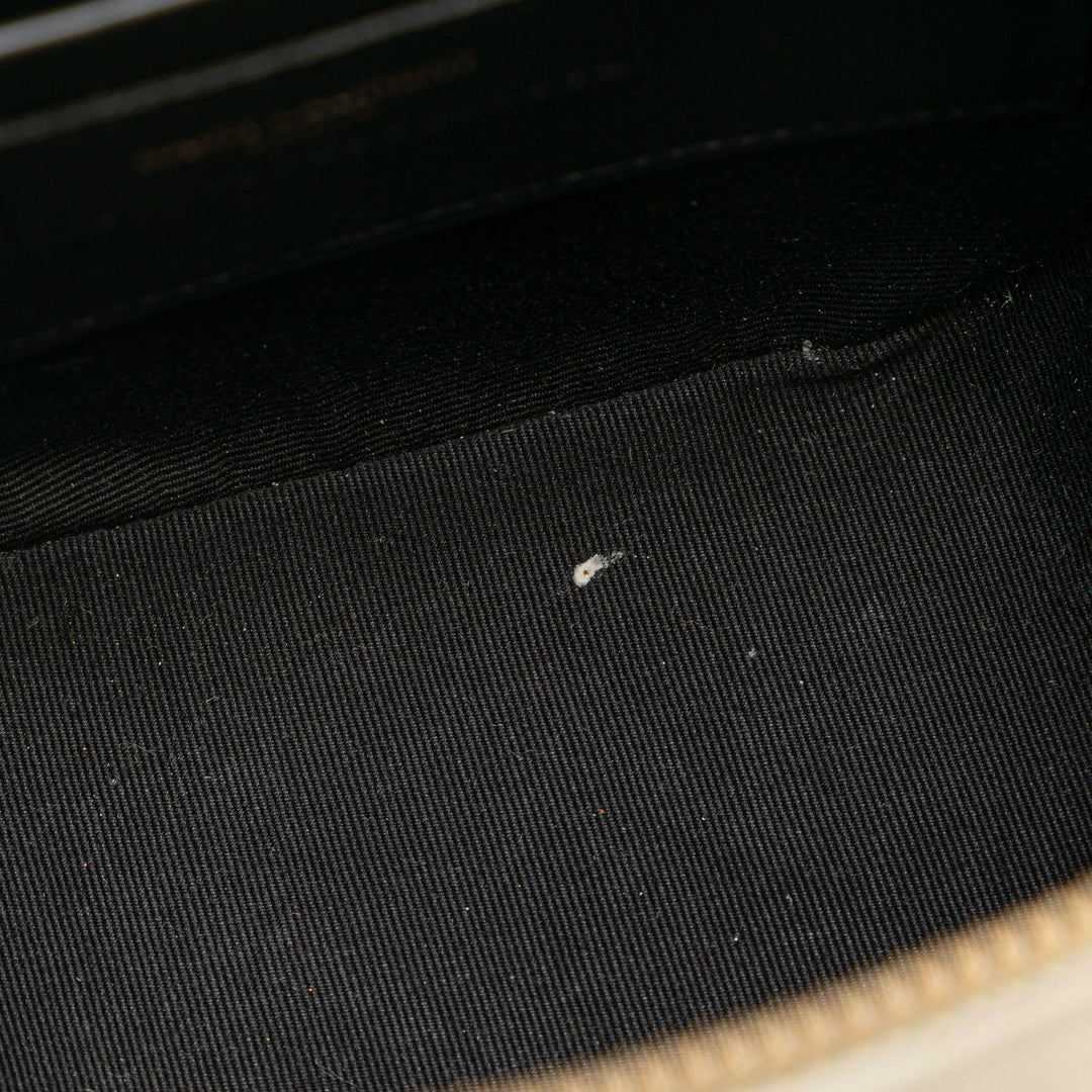 Saint Laurent Grain de Poudre Quilted 80's Vanity Bag Blanc – GABY PARIS Authentique