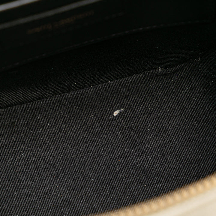 Saint Laurent Grain de Poudre Quilted 80's Vanity Bag Blanc – GABY PARIS Authentique