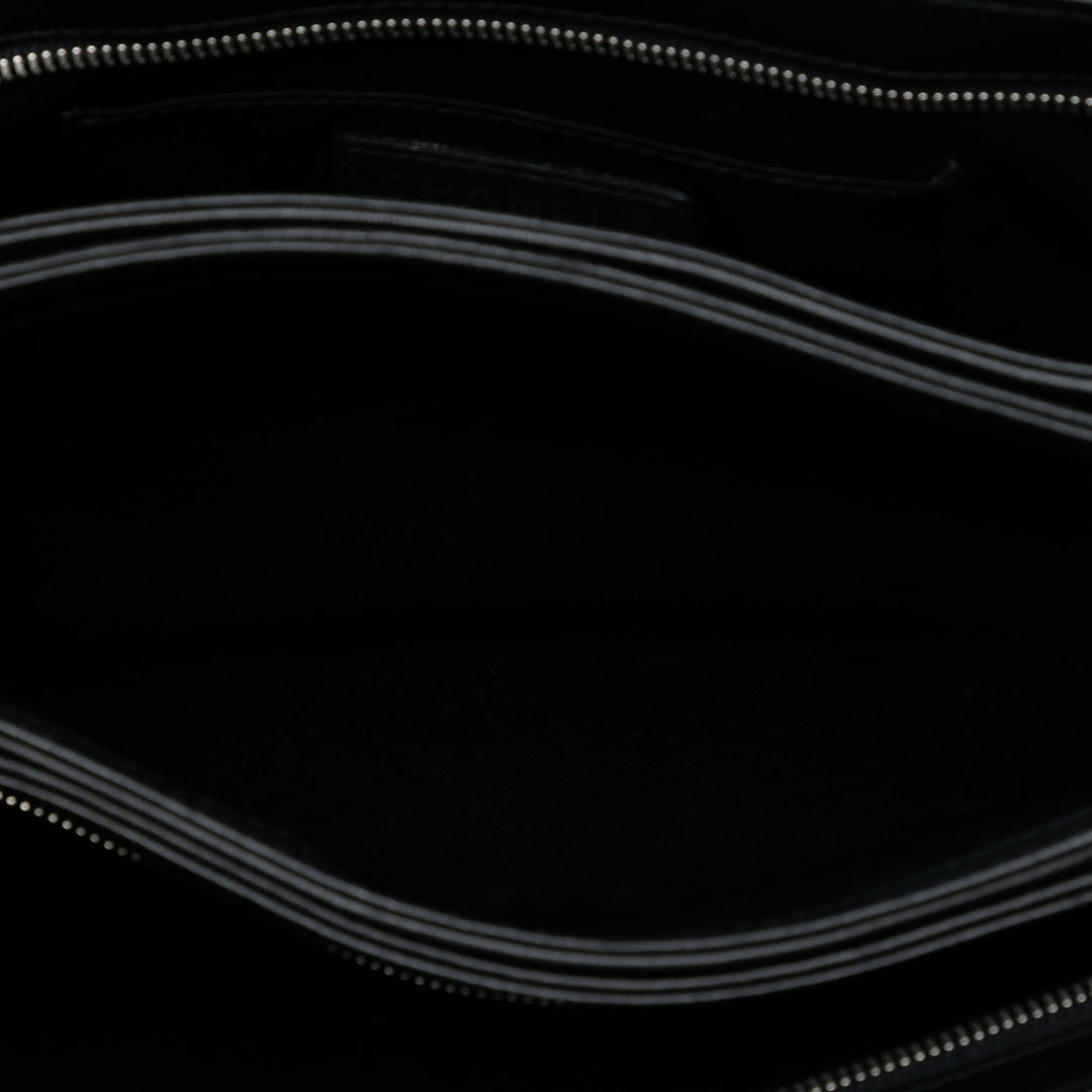 Chanel Medium Matelassé Cuir d’agneau Clams Pocket Accordion à rabat