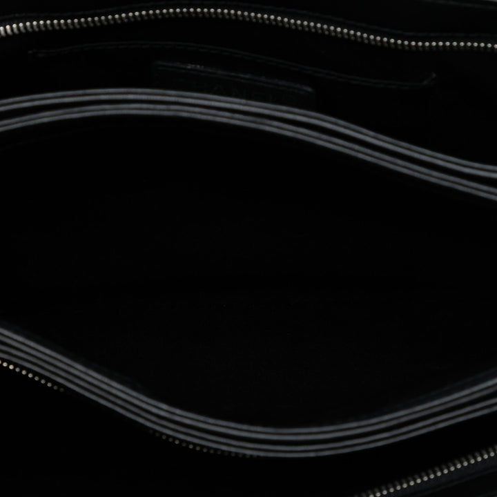 Chanel Medium Matelassé Cuir d’agneau Clams Pocket Accordion à rabat