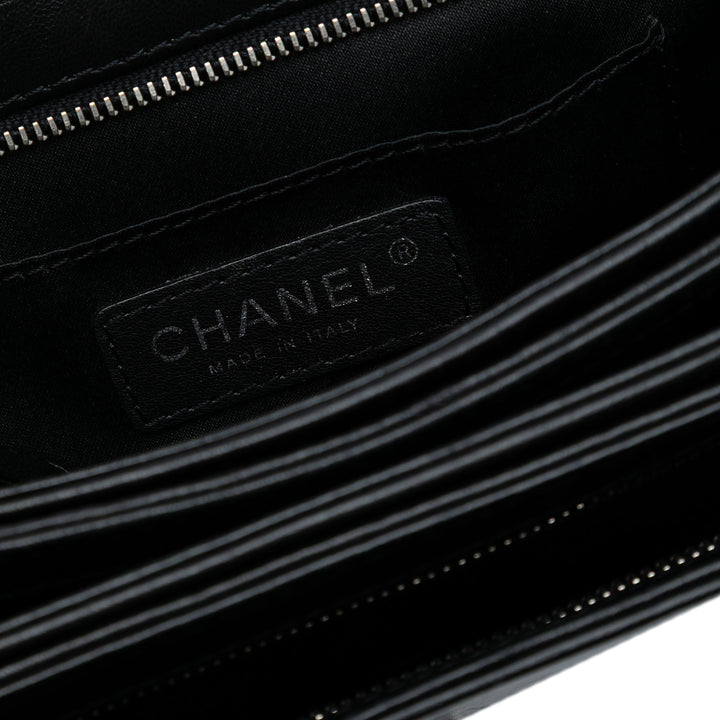 Chanel Medium Matelassé Cuir d’agneau Clams Pocket Accordion à rabat