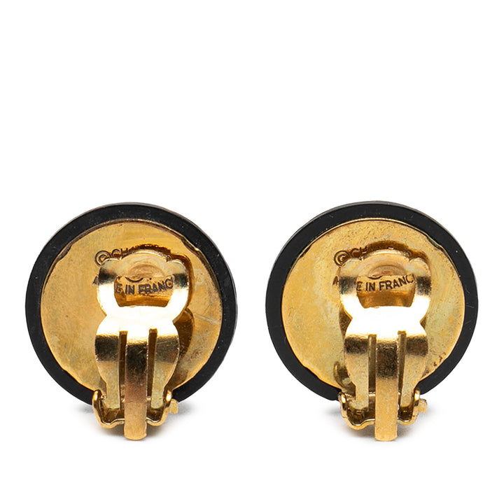 Chanel CC plaqué Resin Matelassé Button Clip On Boucles d’oreilles