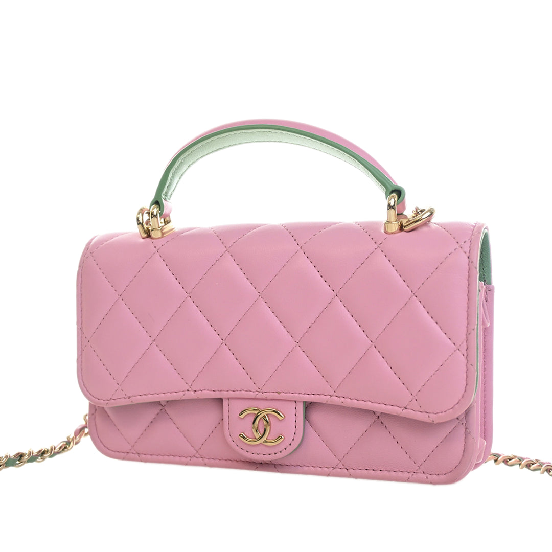 Chanel CC Matelassé Cuir d’agneau anse supérieure Phone Holder avec chaîne