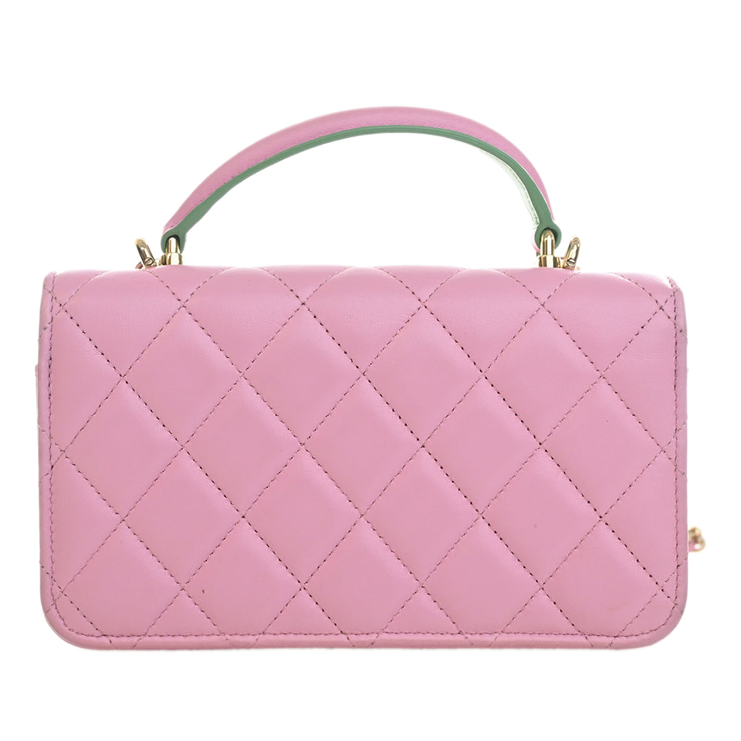 Chanel CC Matelassé Cuir d’agneau anse supérieure Phone Holder avec chaîne