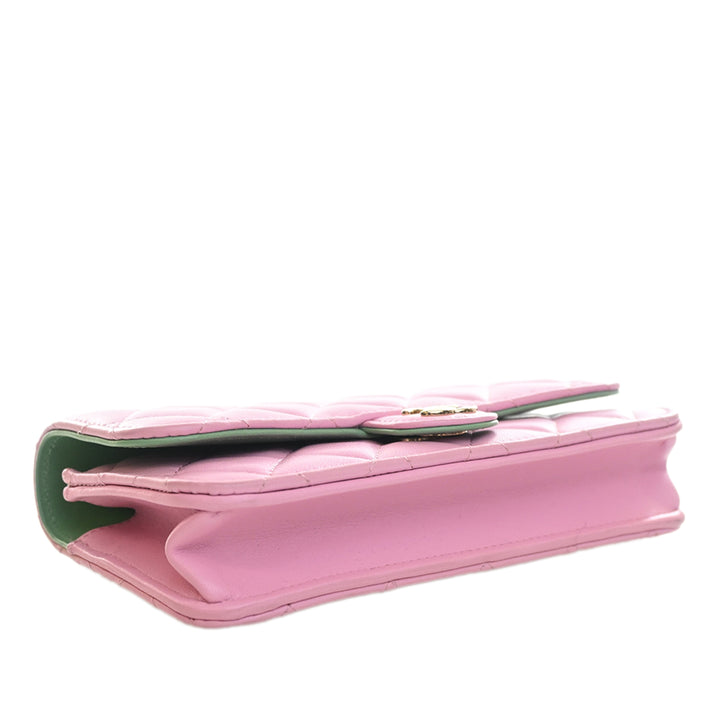 Chanel CC Matelassé Cuir d’agneau anse supérieure Phone Holder avec chaîne