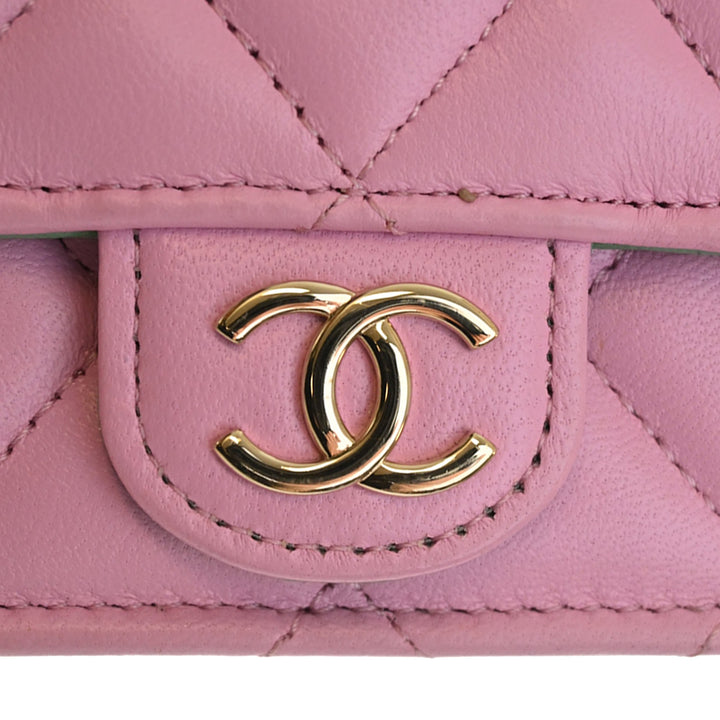 Chanel CC Matelassé Cuir d’agneau anse supérieure Phone Holder avec chaîne