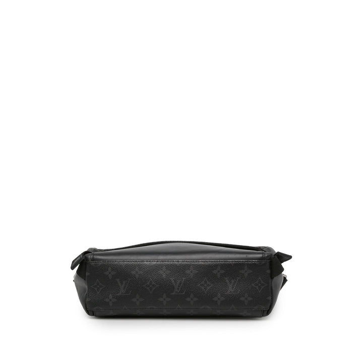 Louis Vuitton Sac bandoulière Voyager Monogram Eclipse PM Noir – vue 3 – GABY PARIS