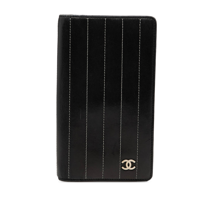Chanel Cuir d’agneau Vertical Matelassé Mademoiselle Yen Portefeuille