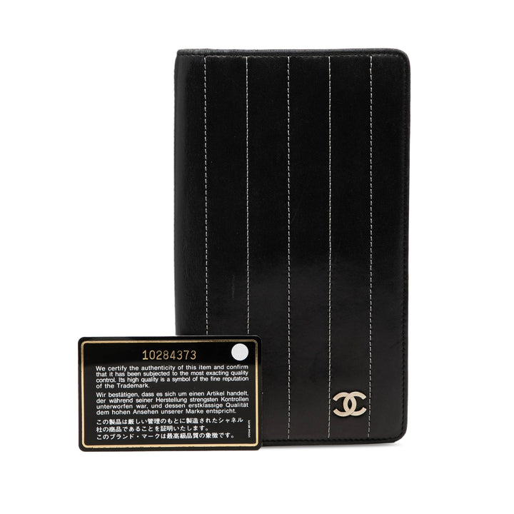 Chanel Cuir d’agneau Vertical Matelassé Mademoiselle Yen Portefeuille