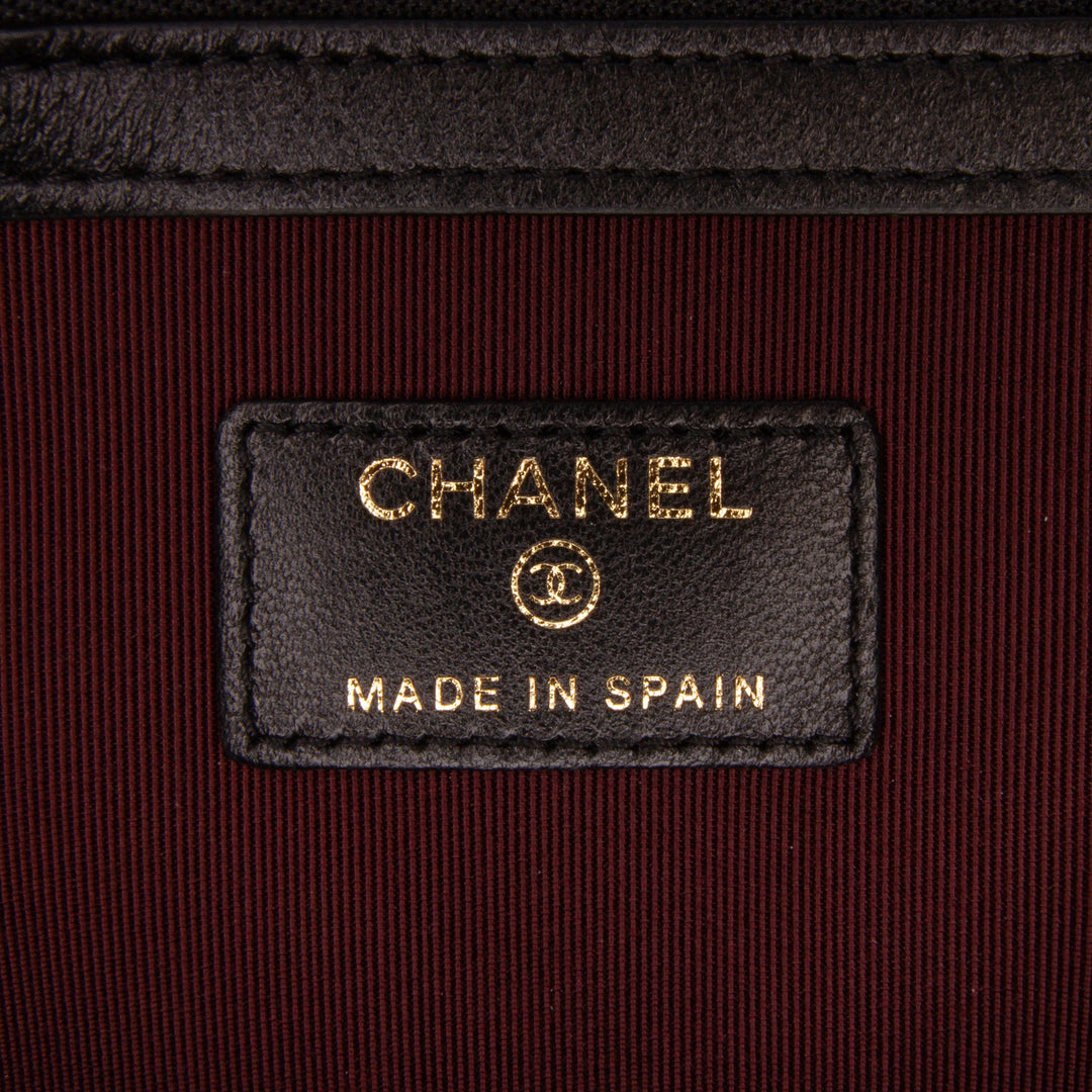 Large Quilted Lambskin O Case Clutch Black - Gaby Paris