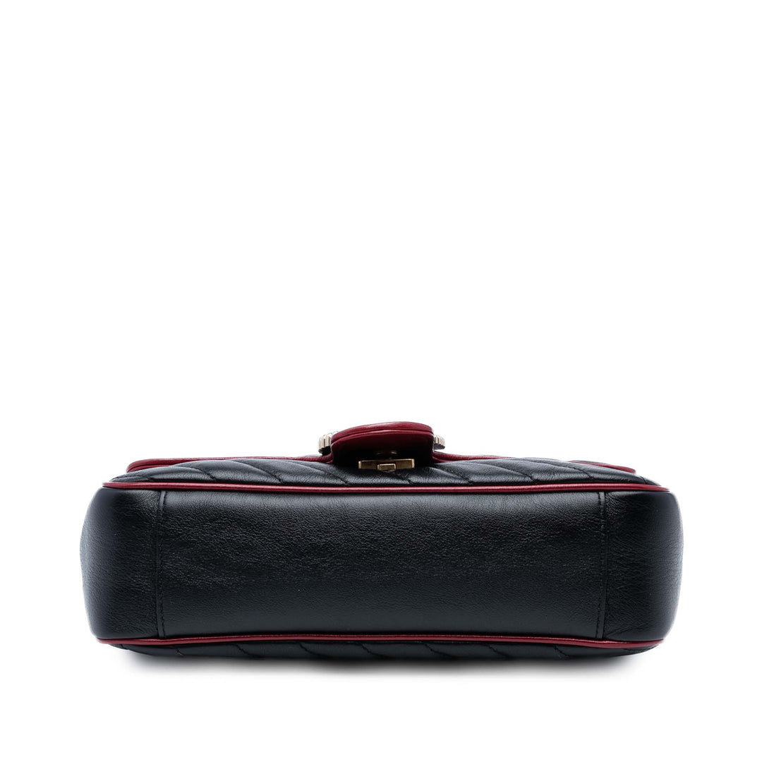 Gucci Medium GG Marmont Matelasse Diagonal Cuir Torchon Sac bandoulière