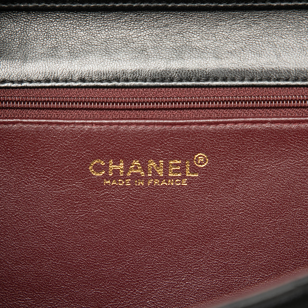 Chanel Medium CC Matelassé Cuir d’agneau Simple rabat