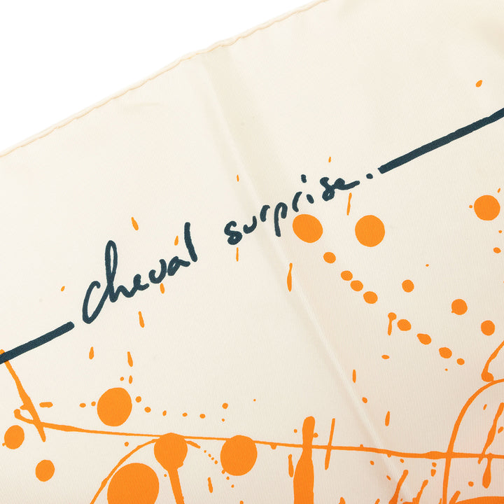 Hermès Carré Cheval Surprise 90 Orange – vue 4 – GABY PARIS