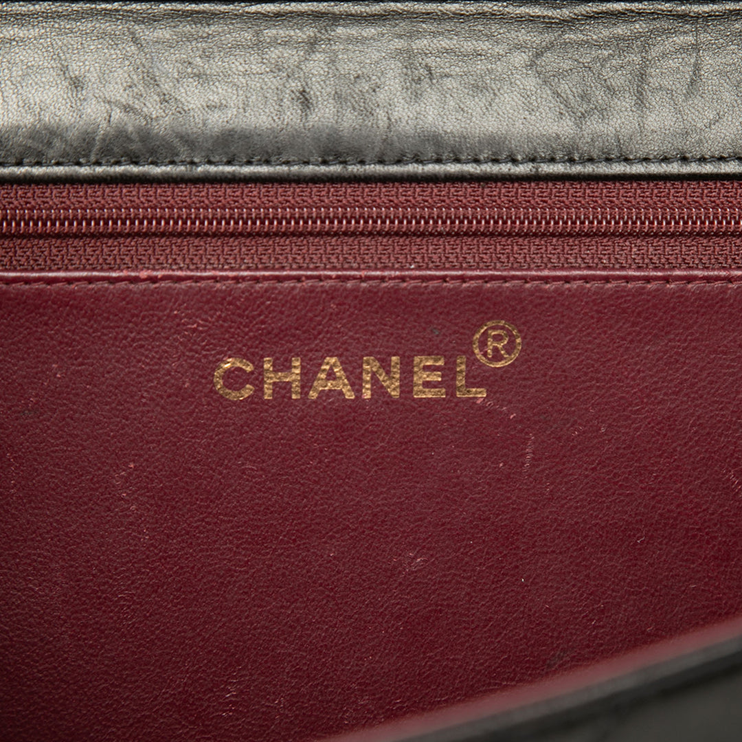 Chanel Medium CC Matelassé Cuir d’agneau Simple rabat