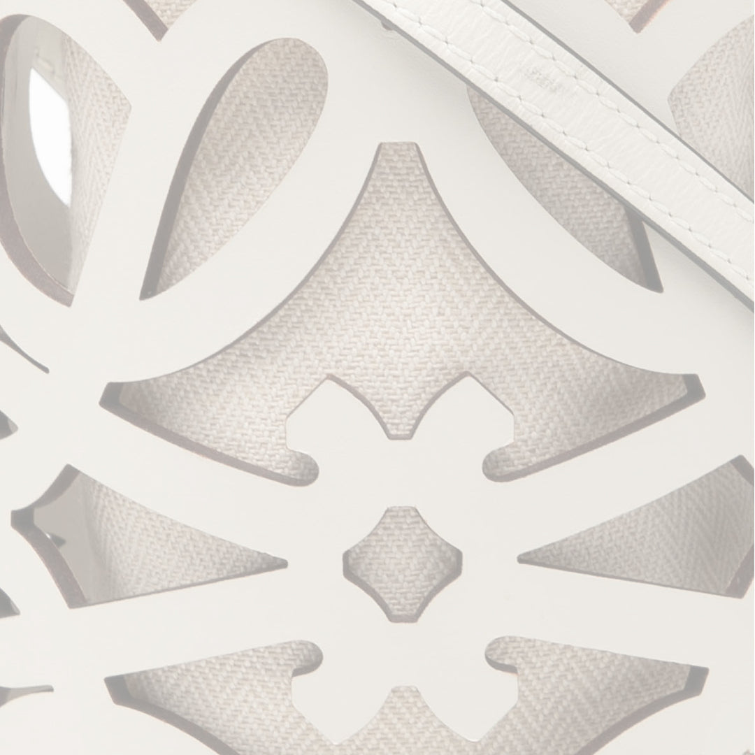 LOEWE Anagram Cut Out Poche Sac Cuir
