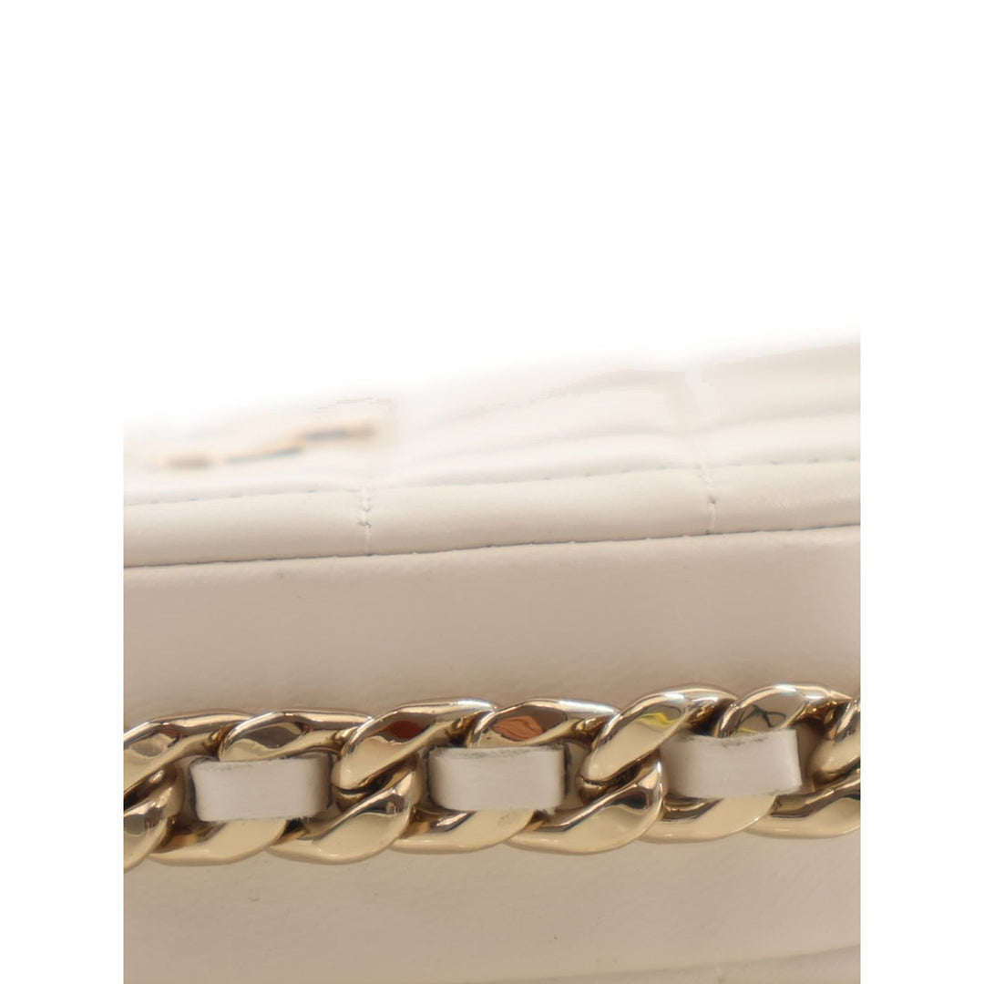 Chanel Pochette Matelassé rond à chaîne Mini Cuir d'agneau Blanc – vue 11 – GABY PARIS