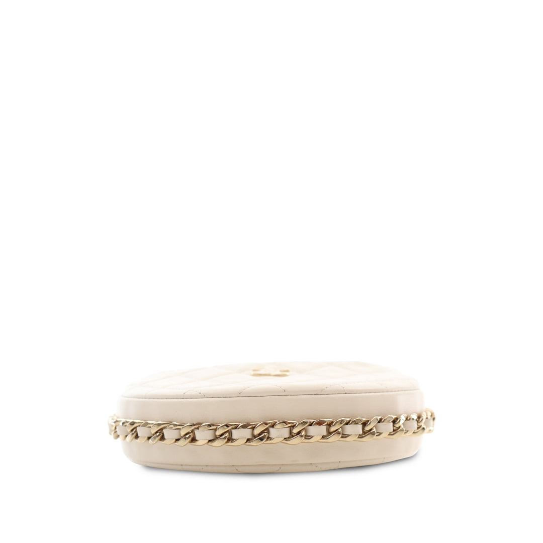 Chanel Pochette Matelassé rond à chaîne Mini Cuir d'agneau Blanc – vue 3 – GABY PARIS