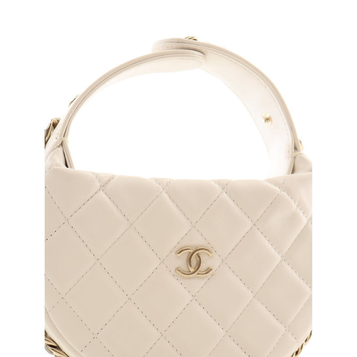 Chanel Pochette Matelassé rond à chaîne Mini Cuir d'agneau Blanc – vue 8 – GABY PARIS