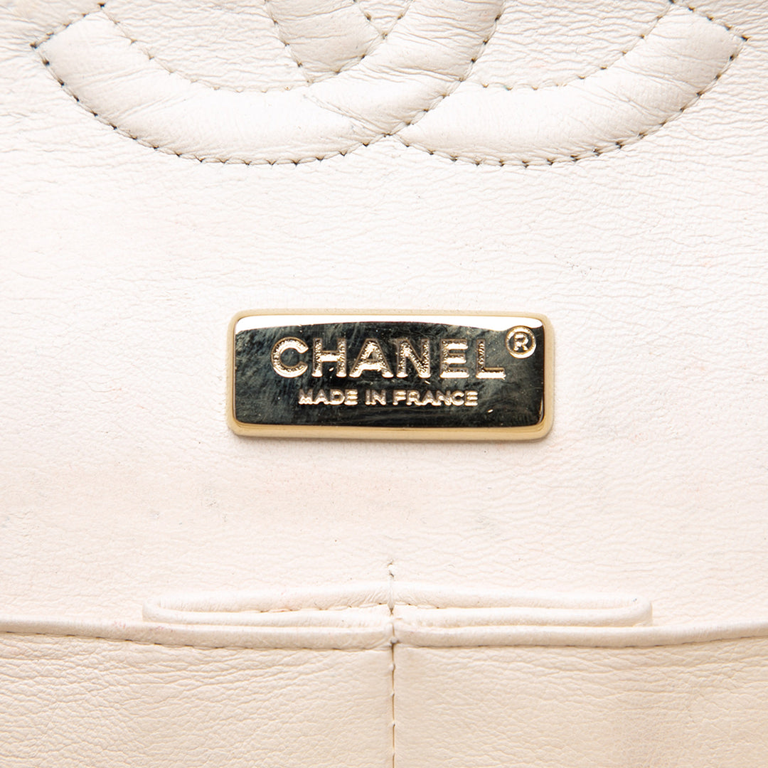 Chanel Sac porté épaule Classic Métallisé Double rabat Tweed Moyen Blanc – vue 5 – GABY PARIS
