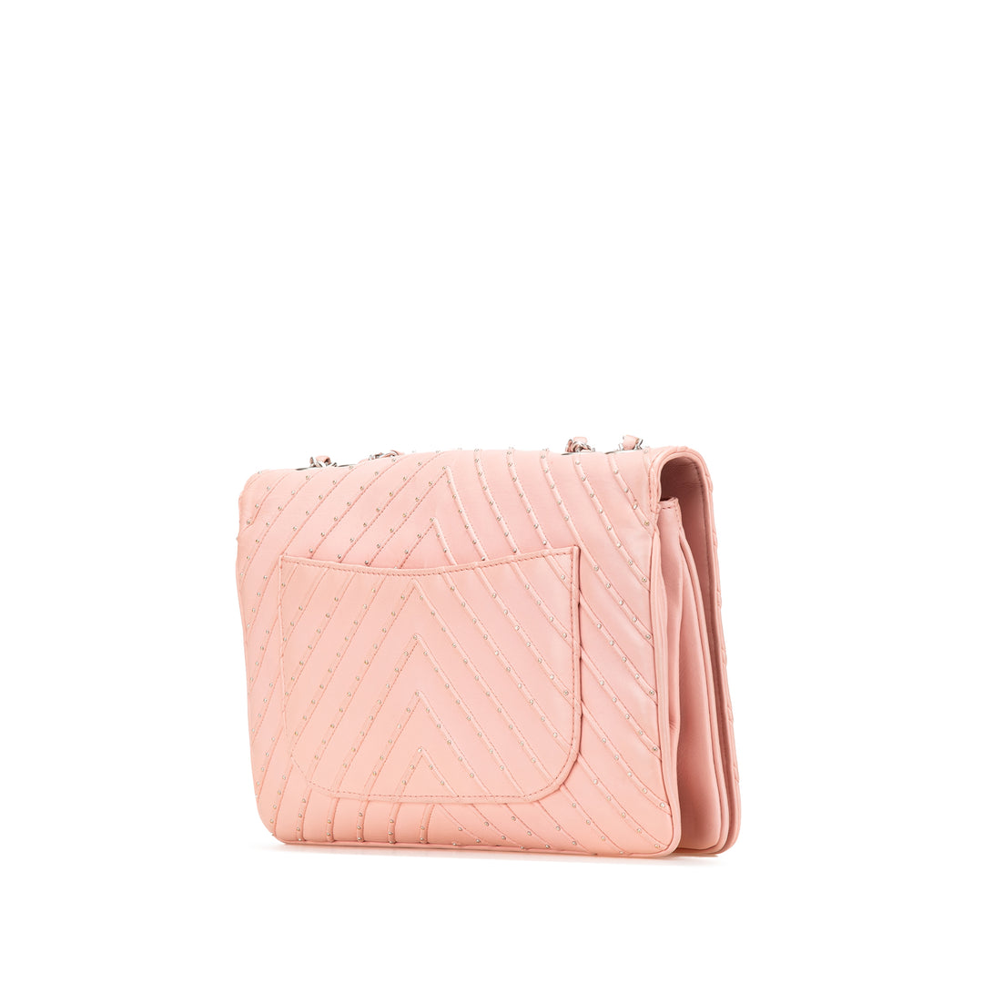 Chanel Chevron clouté Rabat intégral Cuir de veau