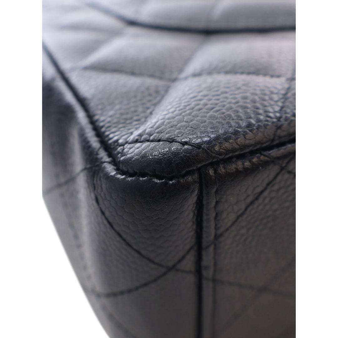 Chanel Sac porté épaule Classic Double rabat Maxi Cuir caviar Noir – vue 11 – GABY PARIS