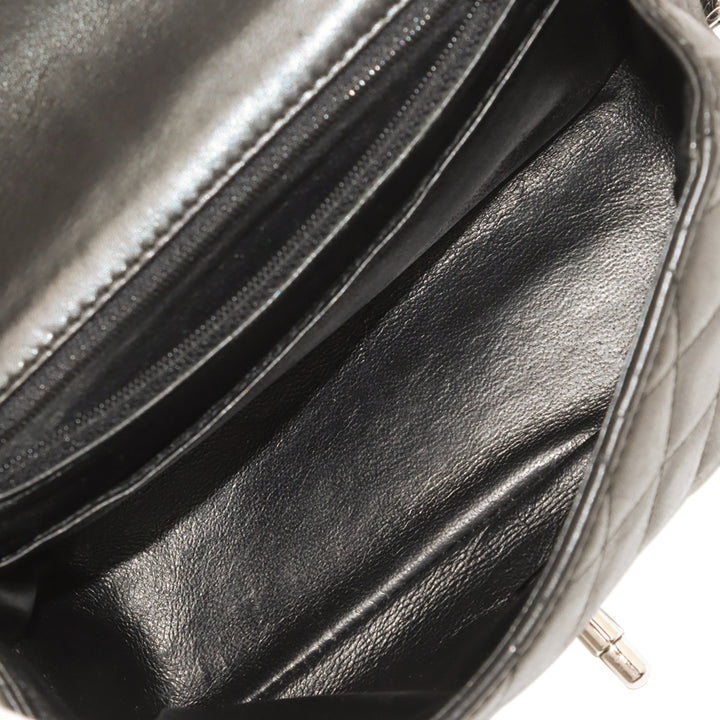 Chanel Mini Square Classic Cuir d’agneau Simple rabat