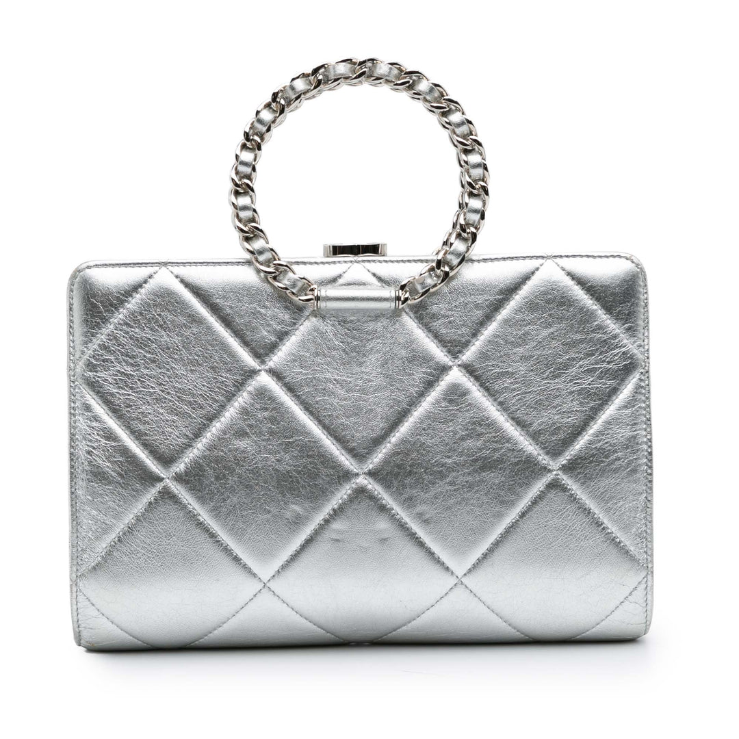 Quilted Metallic Crumpled Lambskin In The Loop Clutch Silver - Gaby Paris