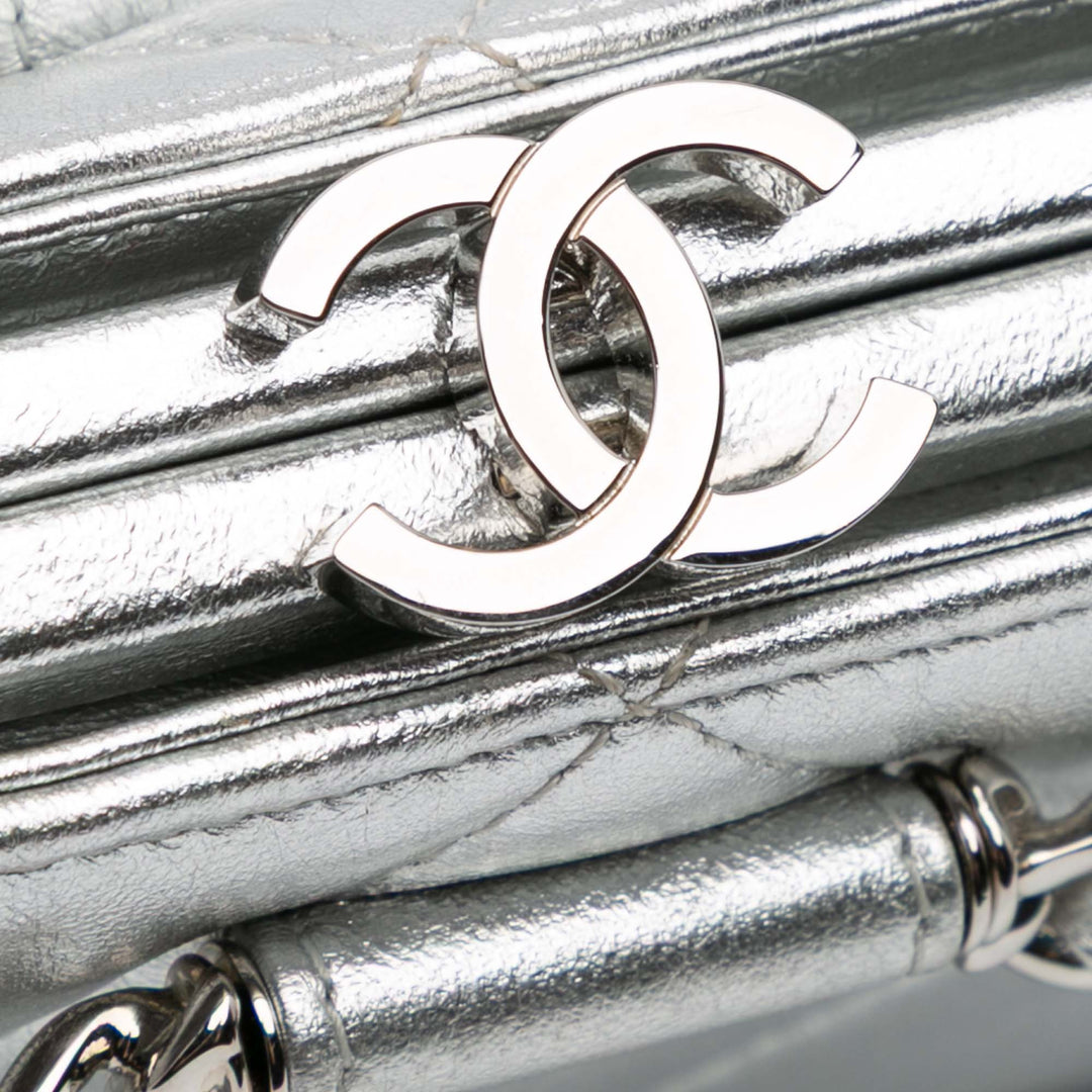 Quilted Metallic Crumpled Lambskin In The Loop Clutch Silver - Gaby Paris