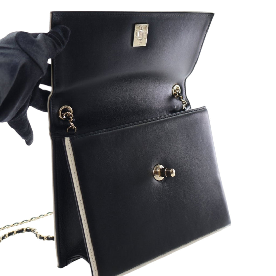 Chanel CC Bicolor Cuir de veau Square Frame à rabat