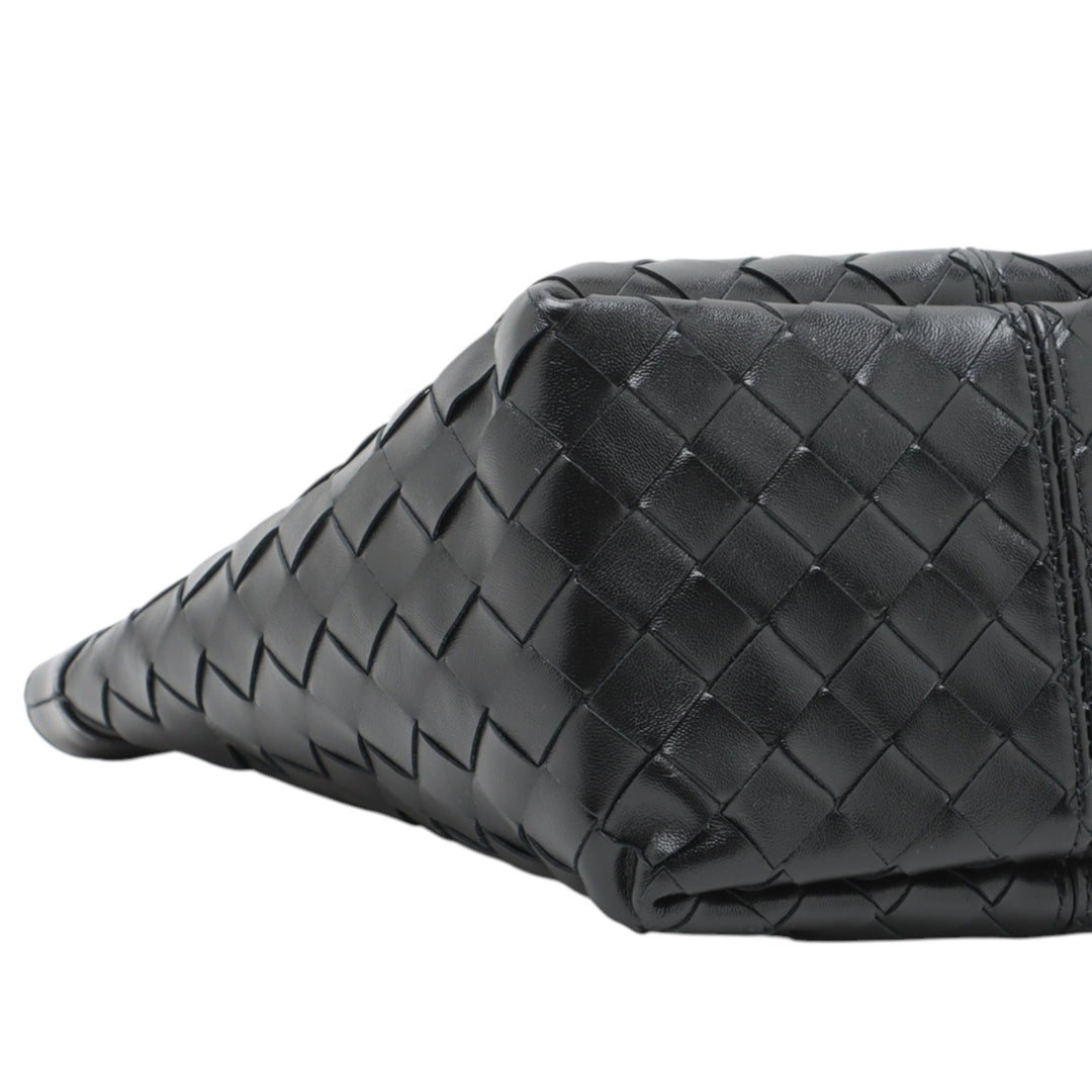 Bottega Veneta Medium Nappa Intrecciato Flip Flap Pochette Noir