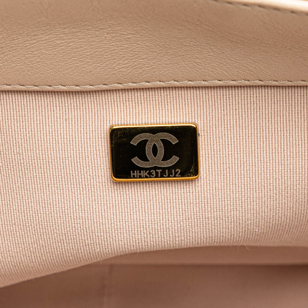 Chanel 19 à rabat Grand Cuir d'agneau