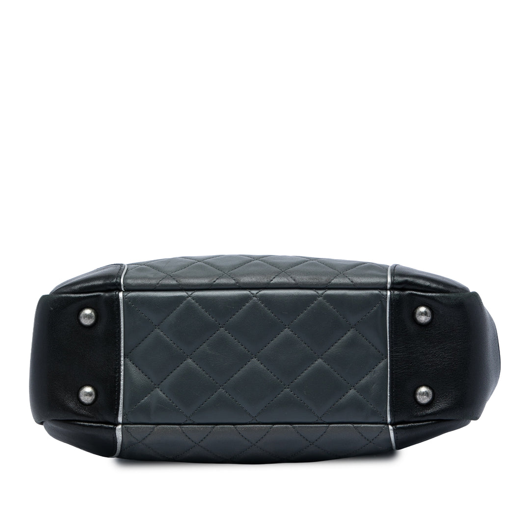 Chanel CC Bicolore Matelassé Chaîne Sac caméra Moyen Cuir de veau Noir