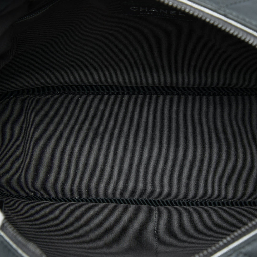 Chanel CC Bicolore Matelassé Chaîne Sac caméra Moyen Cuir de veau Noir