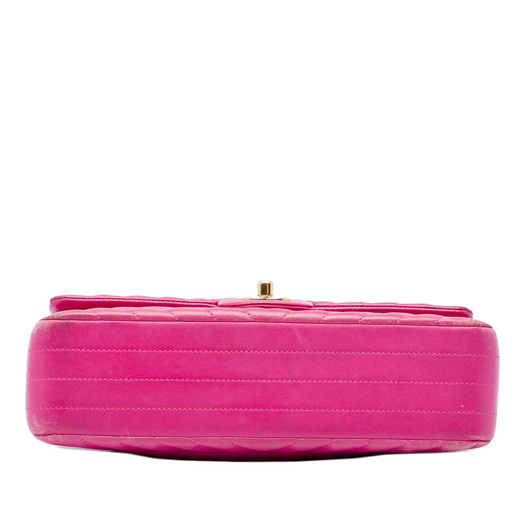 Chanel Classic Chevron Double rabat Moyen Cuir d'agneau Rose – vue 3 – GABY PARIS