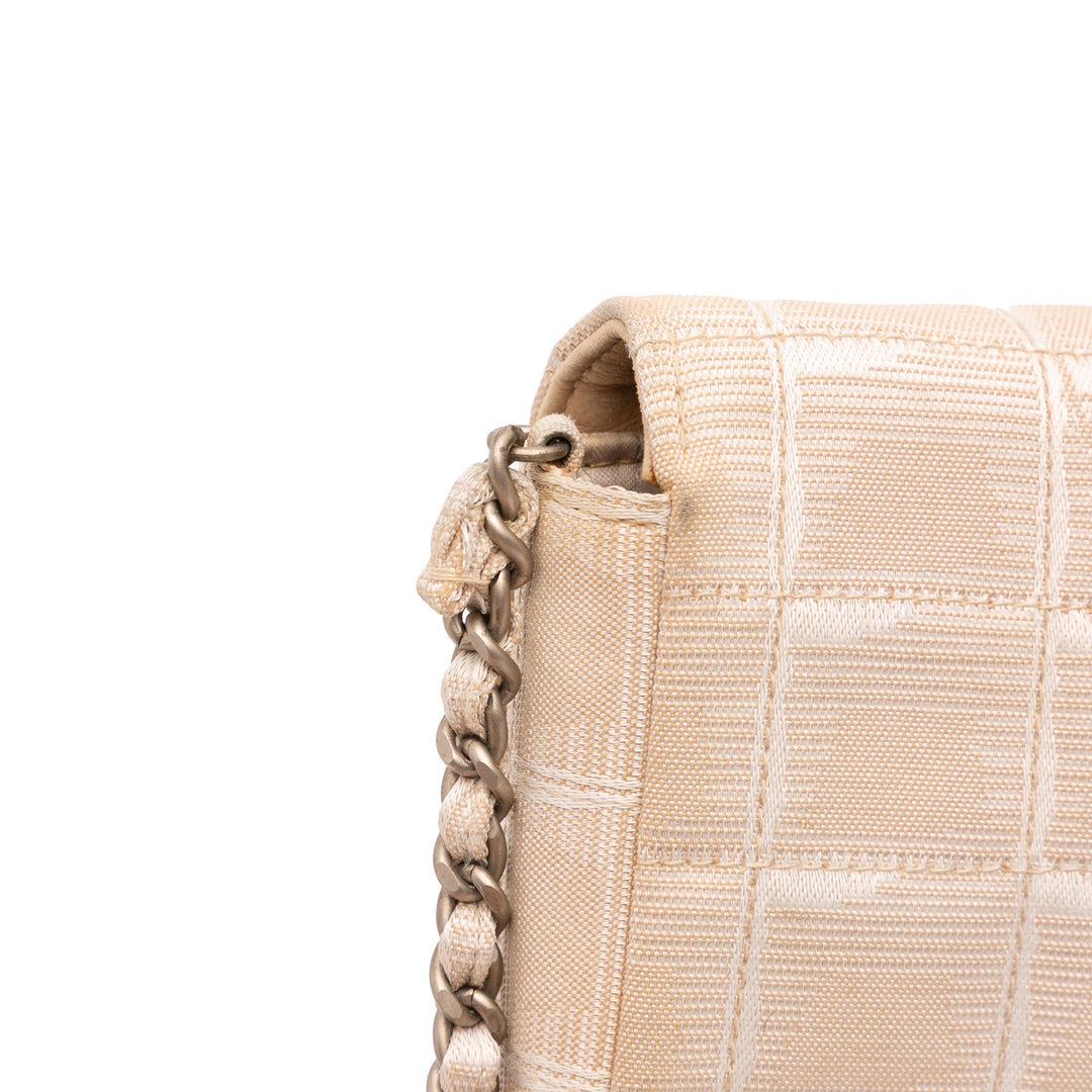 Chanel New Travel Line Nylon East West Flap Marron – GABY PARIS Authentique