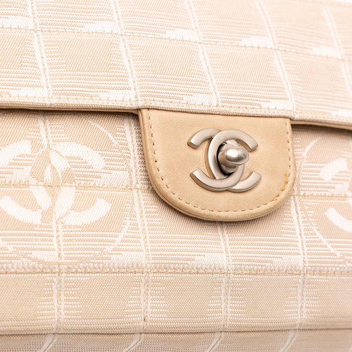 Chanel New Travel Line Nylon East West Flap Marron – GABY PARIS Authentique