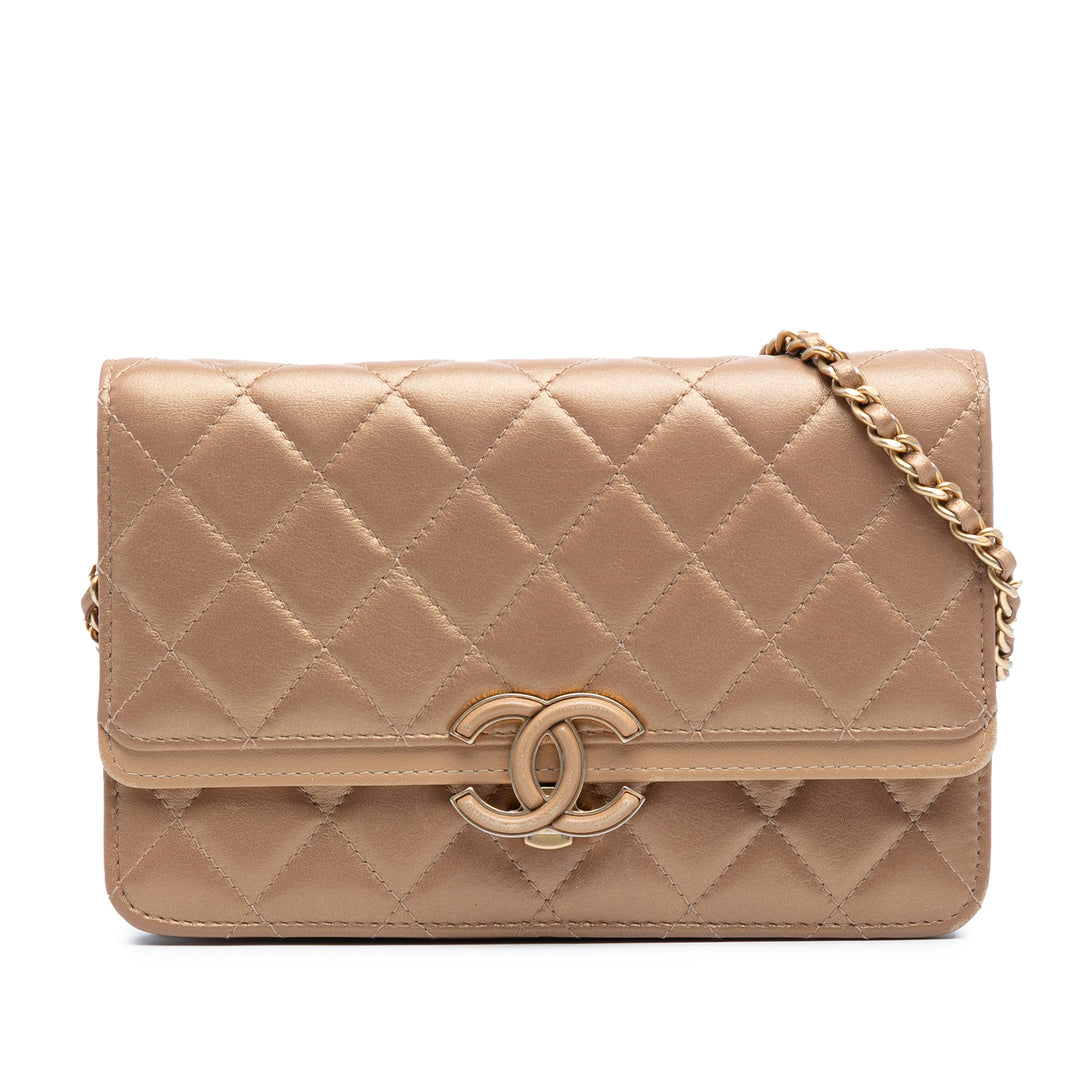 Chanel Quilted Métallisé Cuir d’agneau CC Chic Wallet on Chain Marron – GABY PARIS Authentique