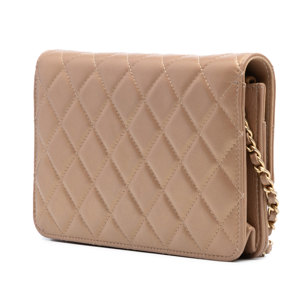 Chanel Quilted Métallisé Cuir d’agneau CC Chic Wallet on Chain Marron – GABY PARIS Authentique