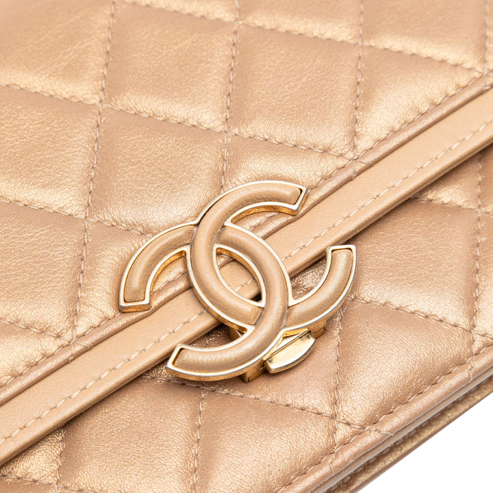 Chanel Quilted Métallisé Cuir d’agneau CC Chic Wallet on Chain Marron – GABY PARIS Authentique