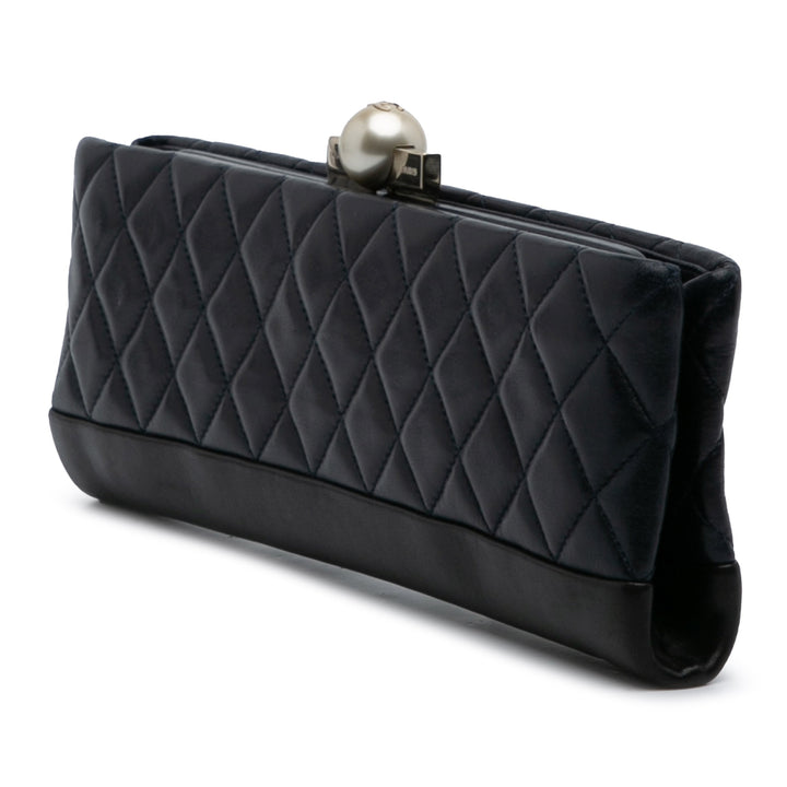 Chanel CC Quilted Cuir d’agneau Pearl Pochette Noir – GABY PARIS Authentique
