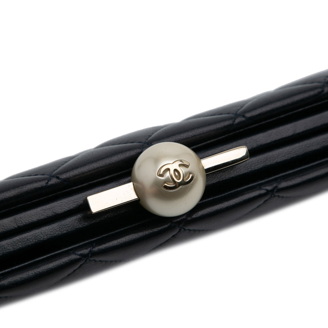 Chanel CC Quilted Cuir d’agneau Pearl Pochette Noir – GABY PARIS Authentique