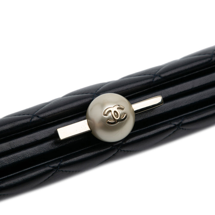 Chanel CC Quilted Cuir d’agneau Pearl Pochette Noir – GABY PARIS Authentique